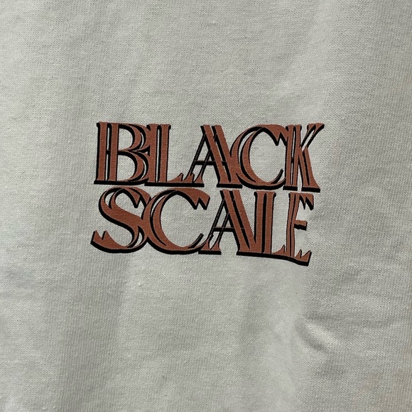 Black Scale Dyadic Short Sleeve Tee in White - Picture 6 of 8